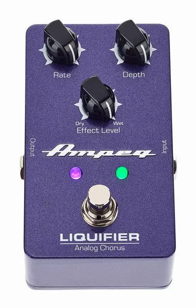 Ampeg Liquifier Chorus, connettori sul retro dell'unita