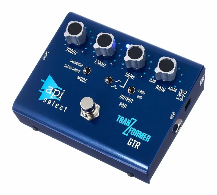 API Audio TranZformer GTR inquadrato di fronte su sfondo neutro
