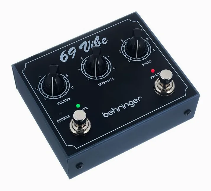 Behringer 69 Vibe, connettori sul retro dell'unita
