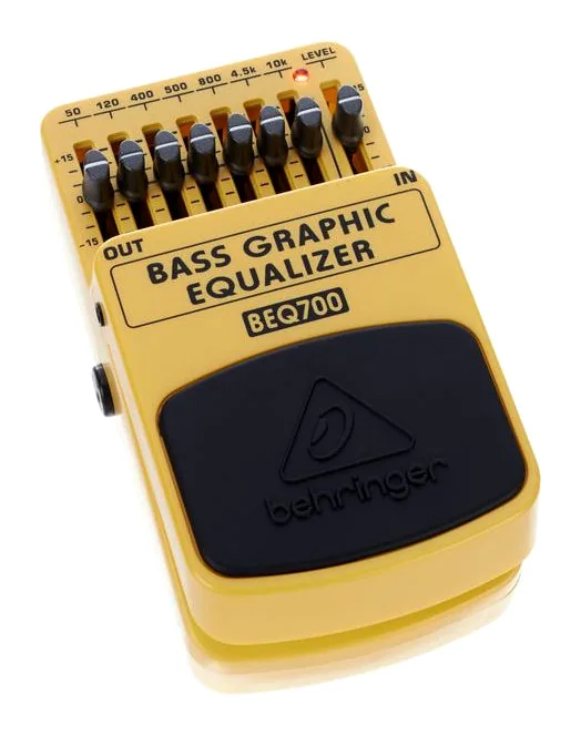 Behringer BEQ700 Bass Graphic Equalizer, connettori sul retro dell'unita