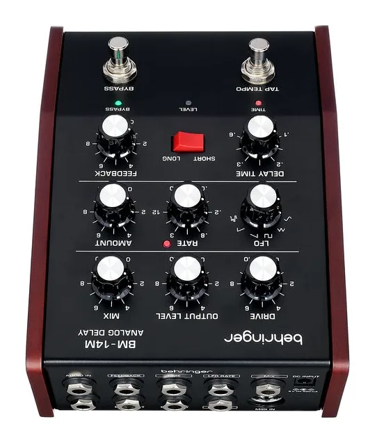 Behringer BM-14M Analog Delay, ingressi e uscite laterali