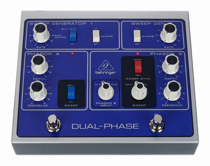 Behringer Dual-Phase, led e interruttore a pedale