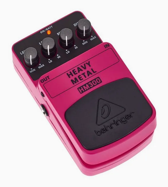 Behringer HM300 Heavy Metal Distortion, ingressi e uscite laterali