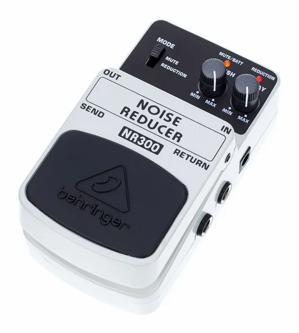 Behringer NR300 Noise Reducer visto di fronte
