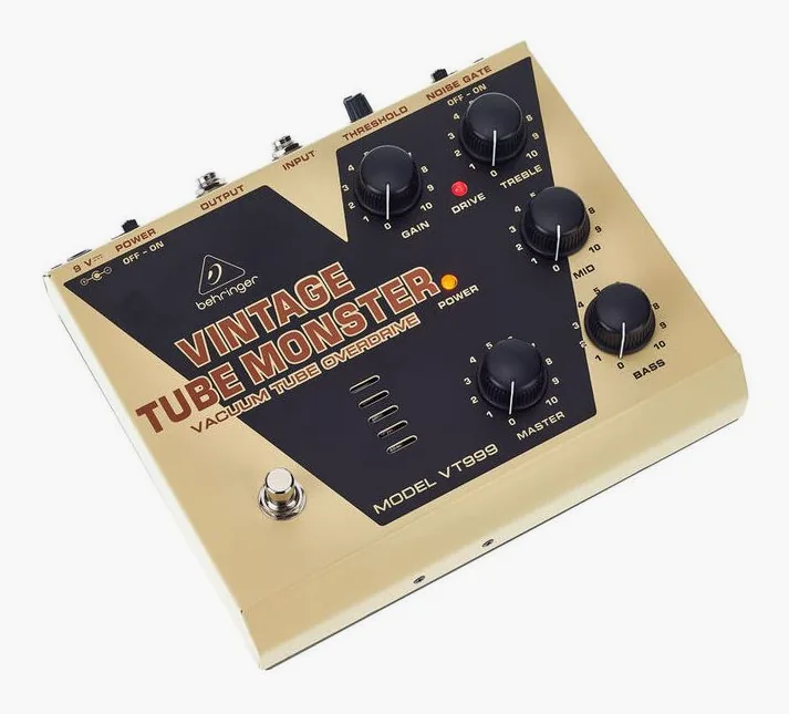 Behringer VT999, ingressi e uscite laterali