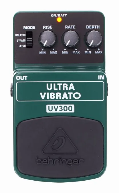 Behringer UV300 Ultra Vibrato, ingressi e uscite laterali