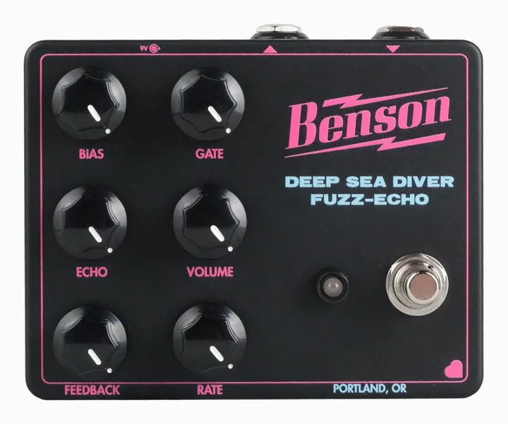 Benson Deep Sea Diver Fuzz Echo, ingressi e uscite laterali