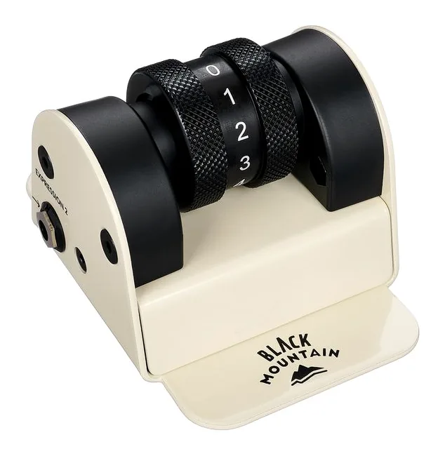 Black Mountain Roller Expression Pedal BMEXP, connettori sul retro dell'unita