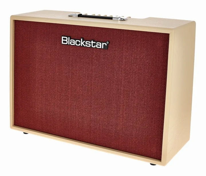 Blackstar Combo 100R 2x12" Beige fotografato frontalmente