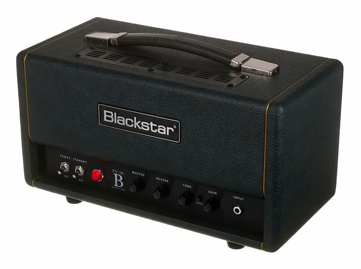 Blackstar TV-10 B EL34 inquadrato di fronte su sfondo neutro