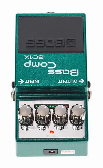 Boss BC-1X Bass Compressor, ingressi e uscite laterali