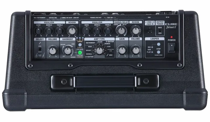 Boss Cube Street II Black, vista laterale del cabinet