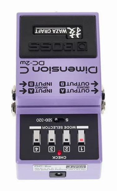 Boss DC-2w Dimension Chorus, led e interruttore a pedale