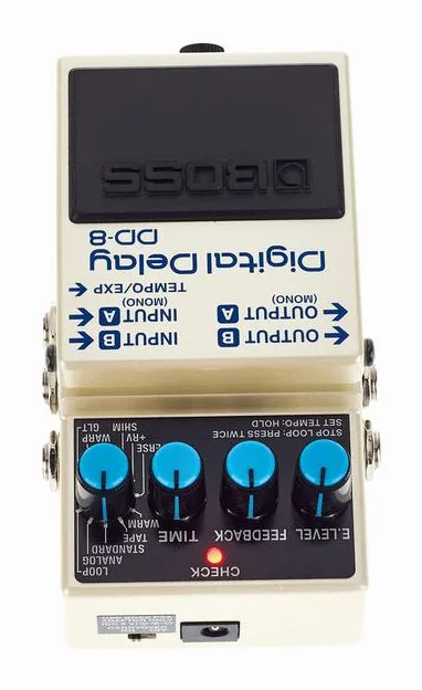 Boss DD-8 Digital Delay, ingressi e uscite laterali