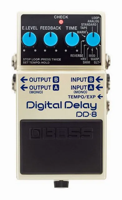 Boss DD-8 Digital Delay, ingressi e uscite laterali