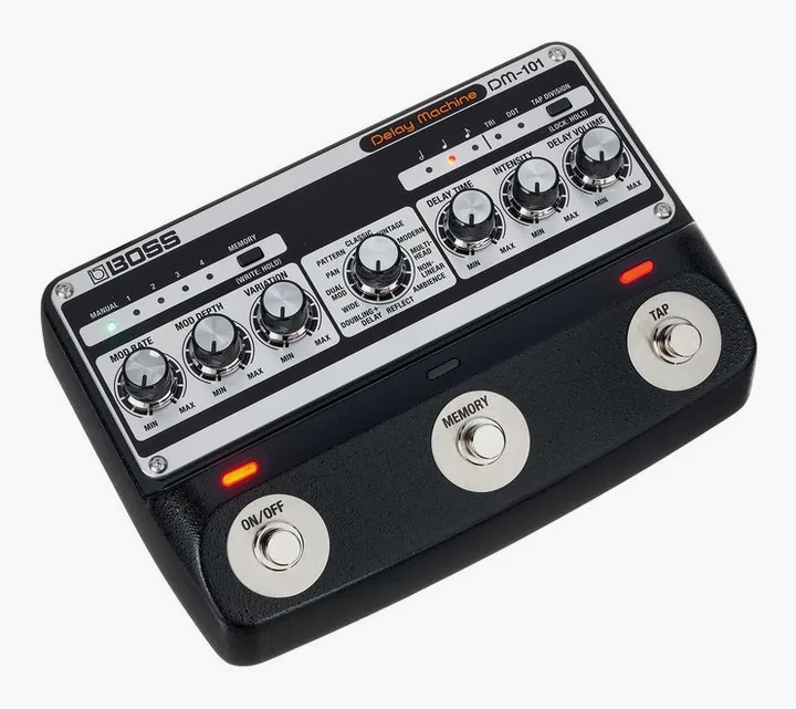 Boss DM-101 Delay Machine, led e interruttore a pedale