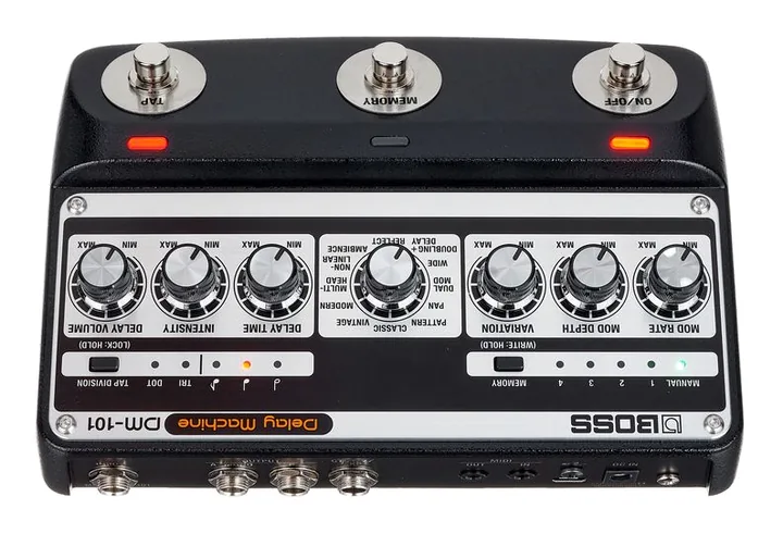 Boss DM-101 Delay Machine, led e interruttore a pedale