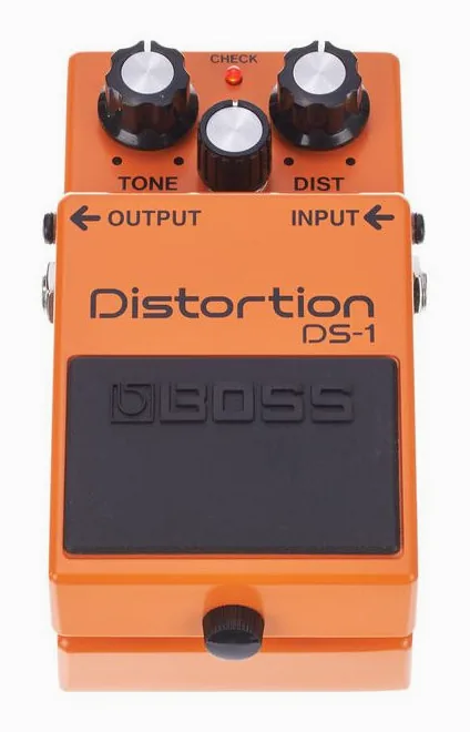 Boss DS-1 Distortion, connettori sul retro dell'unita