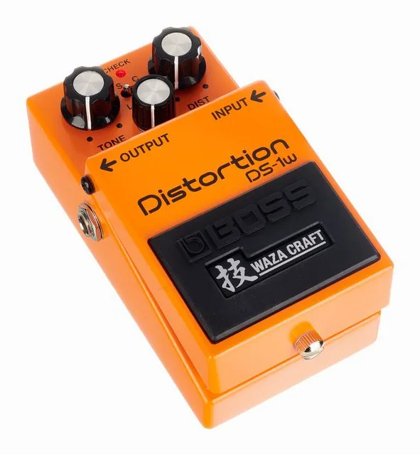 Boss DS-1w Distortion, manopole viste dall'alto