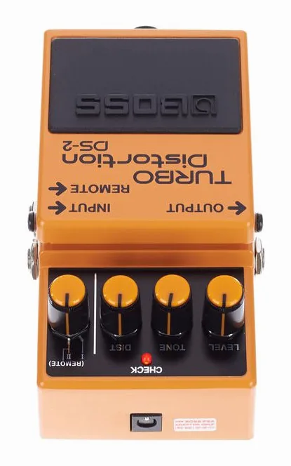 Boss DS-2 Distortion, ingressi e uscite laterali