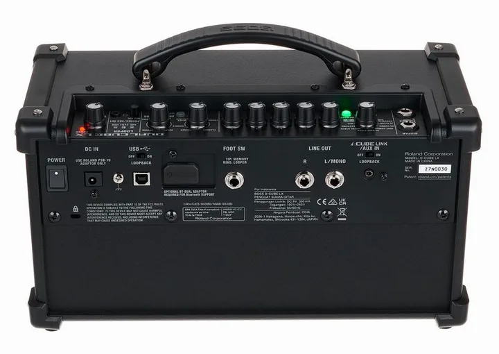 Boss Dual Cube LX, pannello dei controlli in primo piano