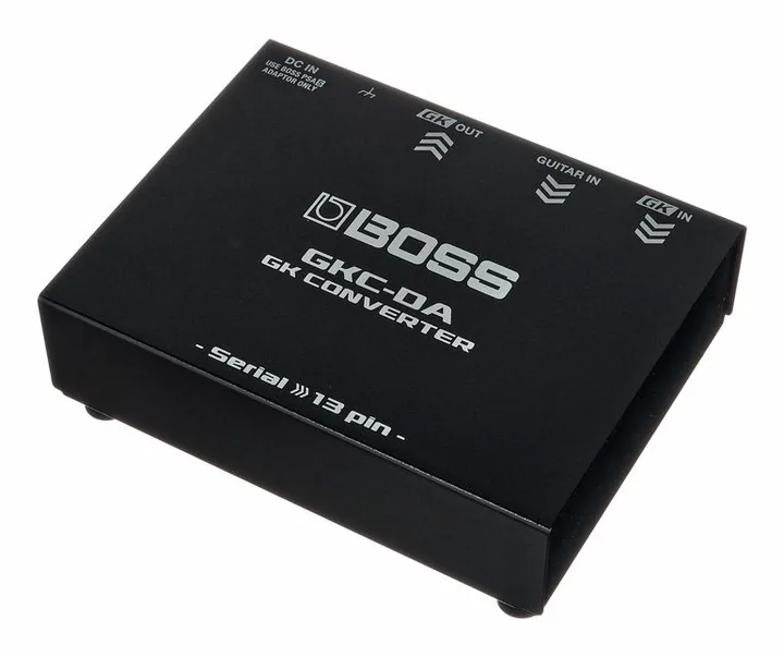 Boss GKC-DA GK Converter fotografato frontalmente