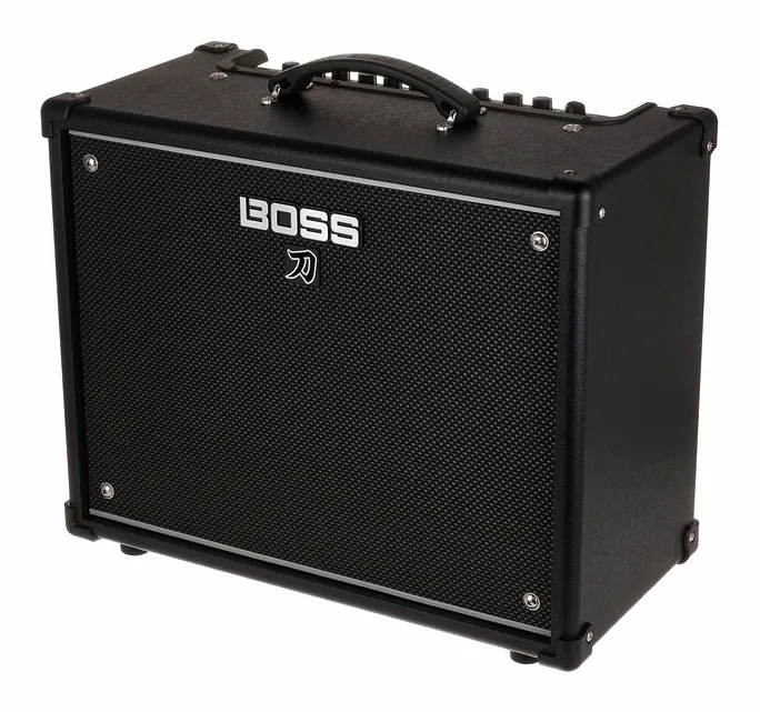 Boss Katana 50 EX Gen 3 inquadrato di fronte su sfondo neutro