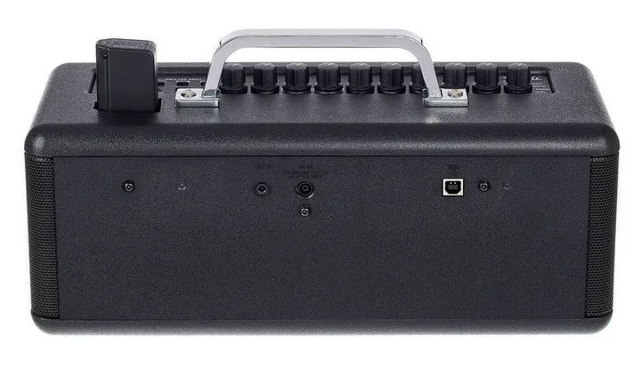 Boss Katana Air, vista laterale del cabinet