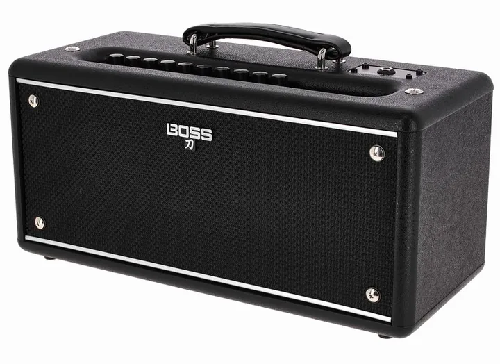 Boss Katana Air EX inquadrato di fronte su sfondo neutro