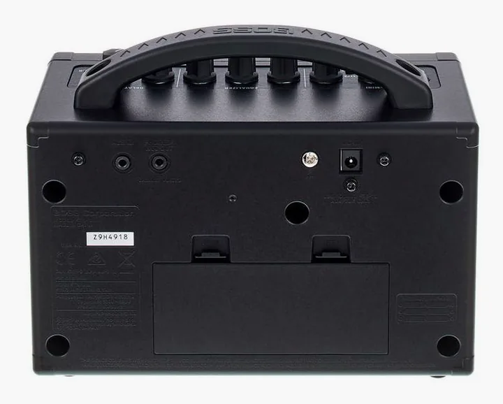 Boss Katana Mini, pannello dei controlli in primo piano
