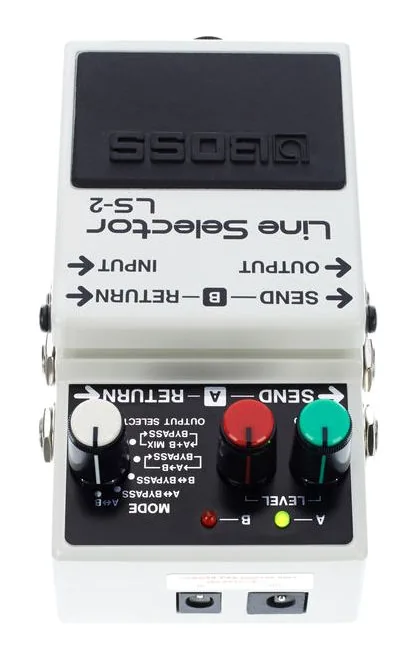 Boss LS-2, ingressi e uscite laterali