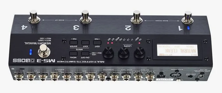 Boss MS-3 Multi Effects Switcher, manopole viste dall'alto