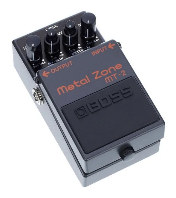Boss MT-2 Metal Zone Distortion, ingressi e uscite laterali