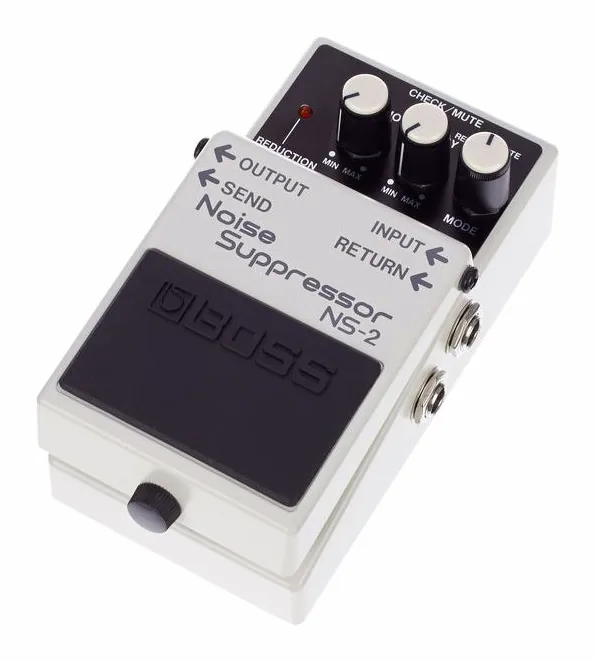 Boss NS-2 inquadrato di fronte su sfondo neutro