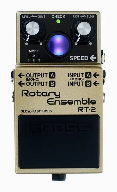 Boss RT-2 Rotary Ensemble, ingressi e uscite laterali