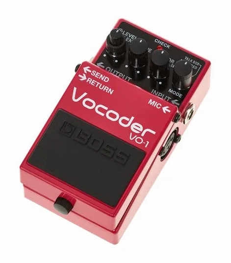 Boss VO-1 Vocoder inquadrato di fronte su sfondo neutro