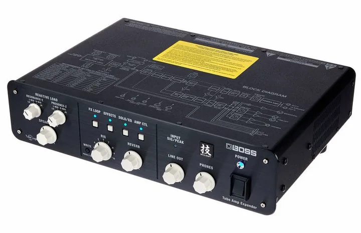 Boss WAZA Tube Amp Expander in primo piano frontale