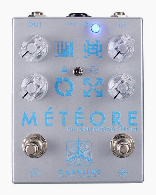 Caroline Guitar Company Météore Lo-Fi Reverb 10th Anni, footswitch in primo piano
