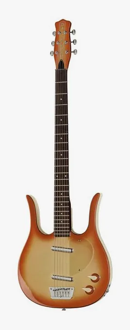 Danelectro 58 Longhorn Baritone CB inquadrato di fronte su sfondo neutro