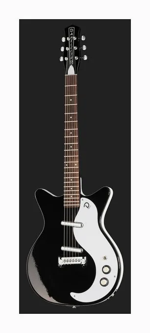 Danelectro 59M NOS+ DC BK, corpo e verniciatura in primo piano