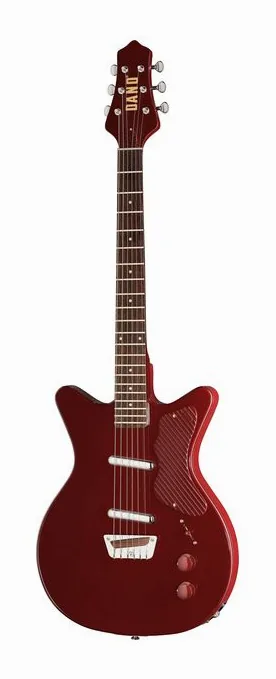 Danelectro Dan O. Cool Maroon fotografato frontalmente