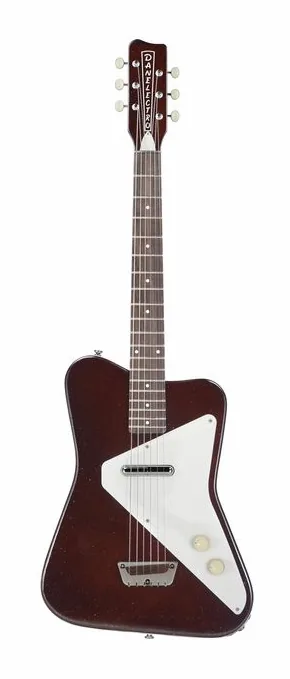 Danelectro Pro Maroon Silver Glitter fotografato frontalmente