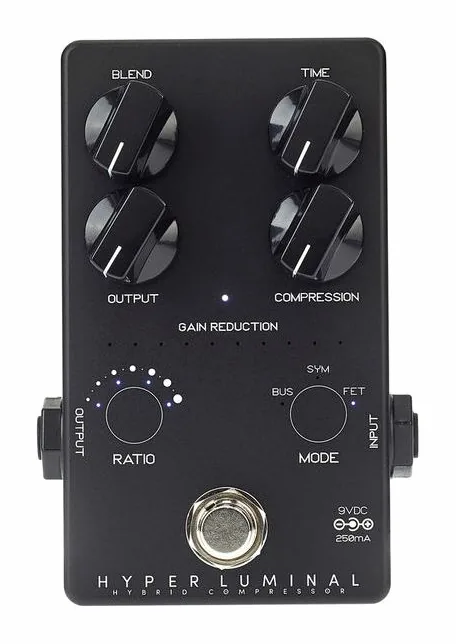 Darkglass Hyper Luminal Comp. LTD BK, ingressi e uscite laterali