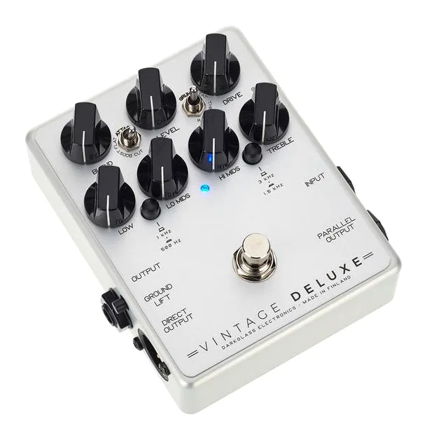 Darkglass Vintage Deluxe v3, ingressi e uscite laterali
