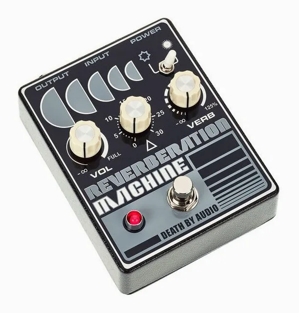 Death by Audio Reverberation Machine, connettori sul retro dell'unita