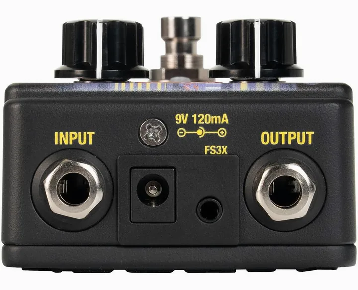 Digitech DOD Drag Delay, footswitch in primo piano