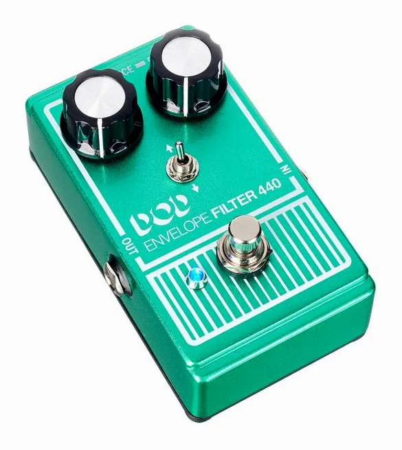 Digitech DOD Envelope Filter 440, footswitch in primo piano