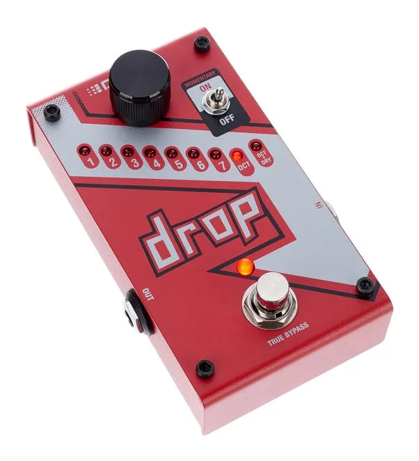 Digitech The Drop, footswitch in primo piano