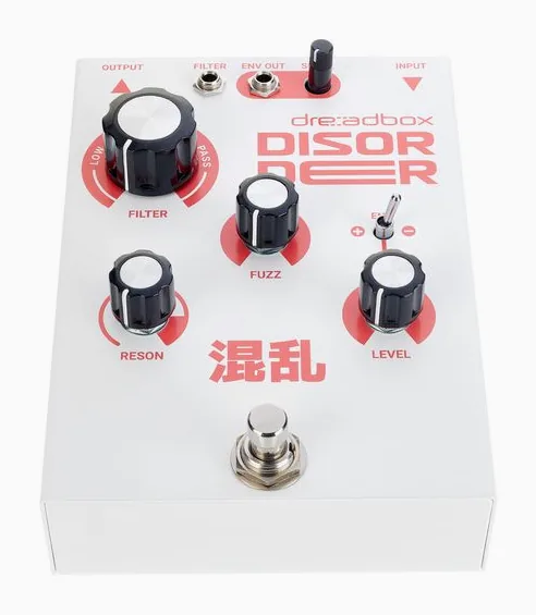 Dreadbox Disorder Fuzz, ingressi e uscite laterali
