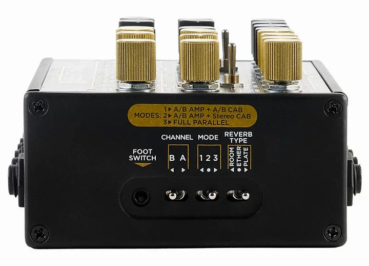 DSM & Humboldt Simplifier X Amp/Cab Simulator, vista laterale del cabinet